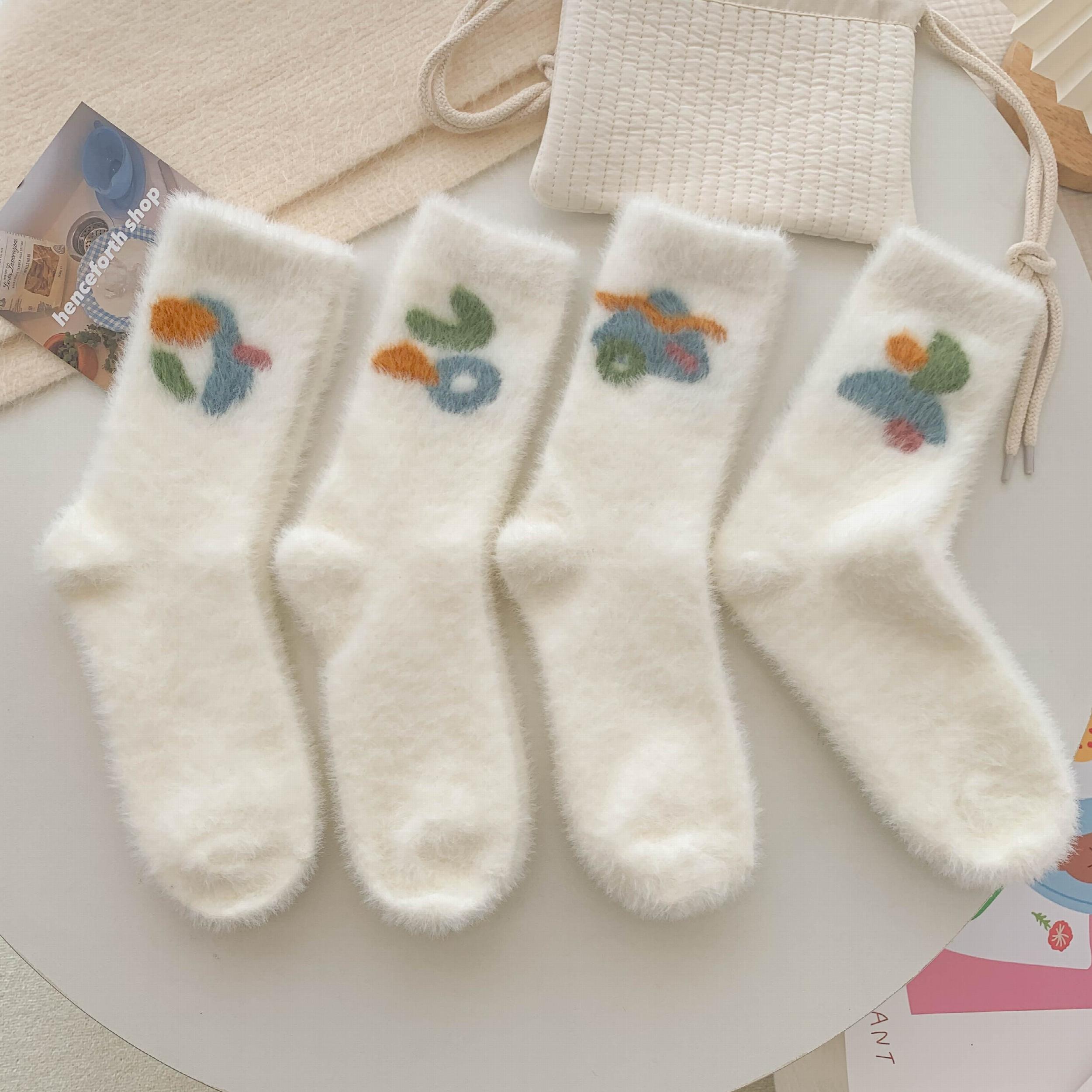 8 Pairs Cartoon Graffiti Socks Comfy & Fuzzy Women's Stockings