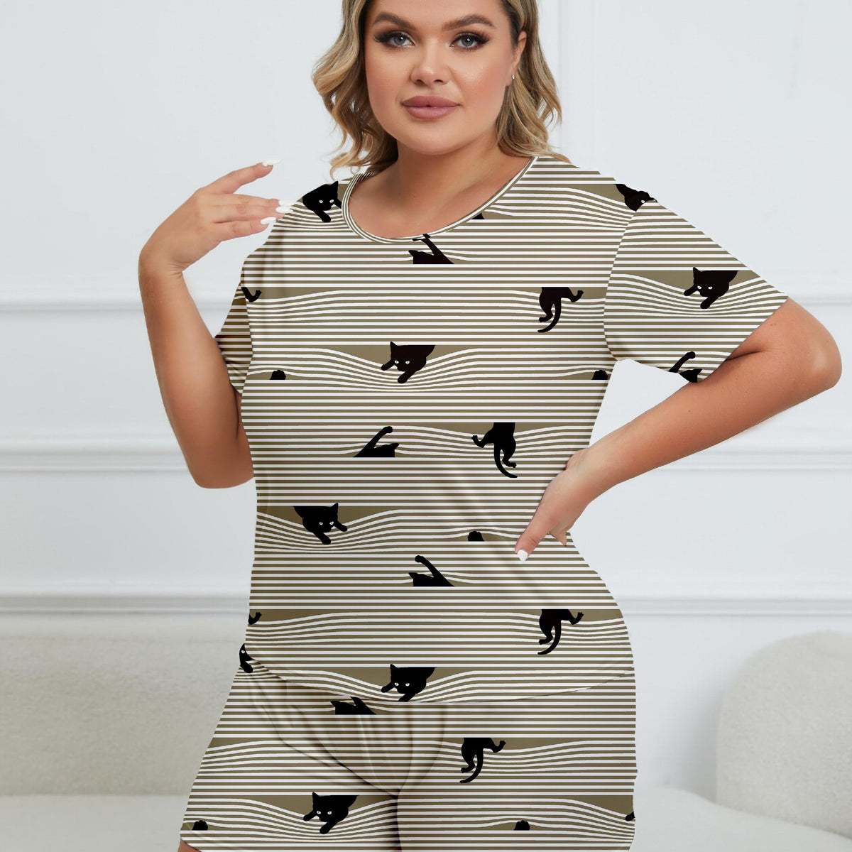  Cat & Stripe Print Pajama Set Round Neck Top & Shorts Two Piece
