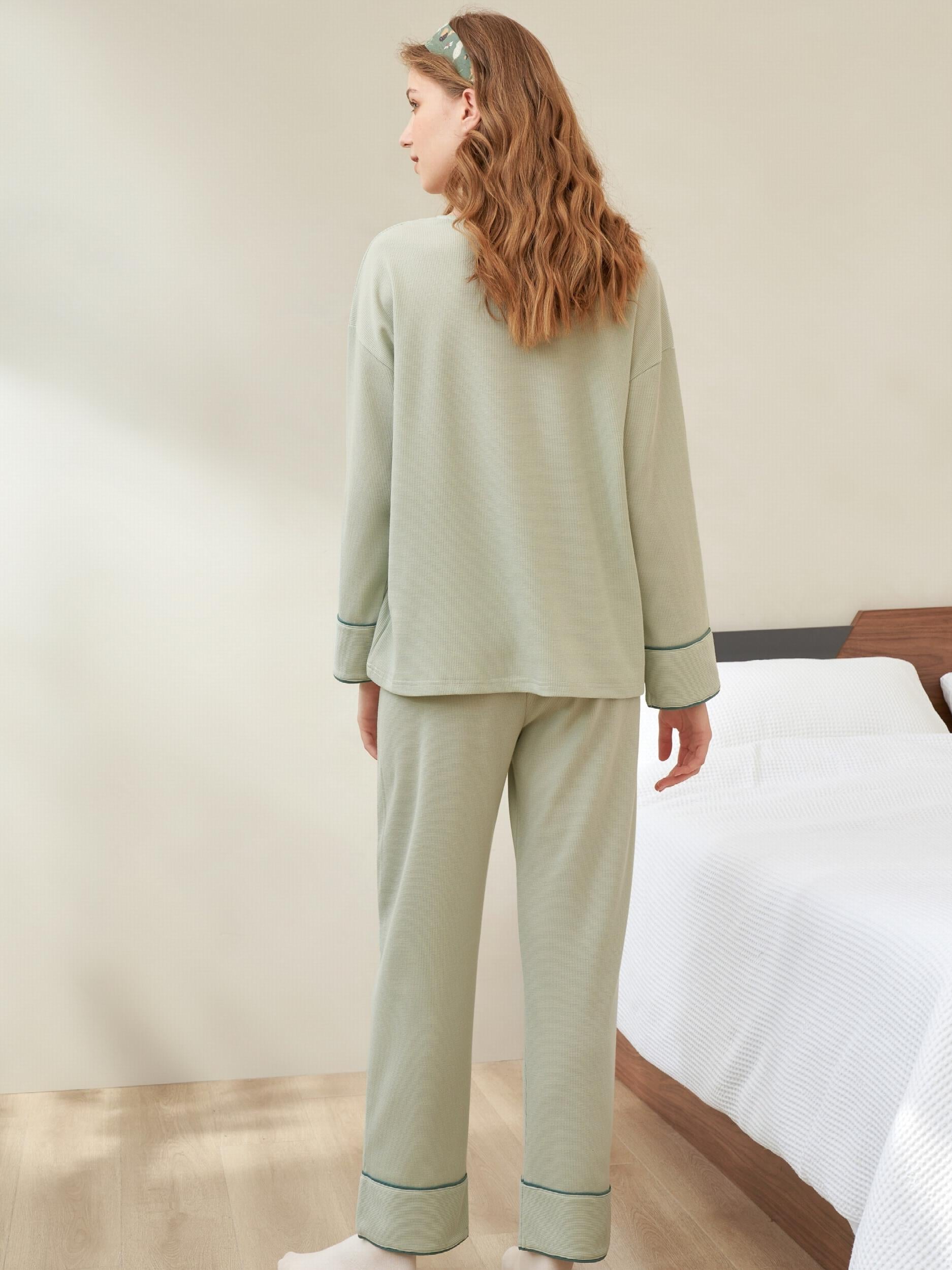 Solid Pajama Set Long Sleeve V Neck Top & Elastic Waistband Pants
