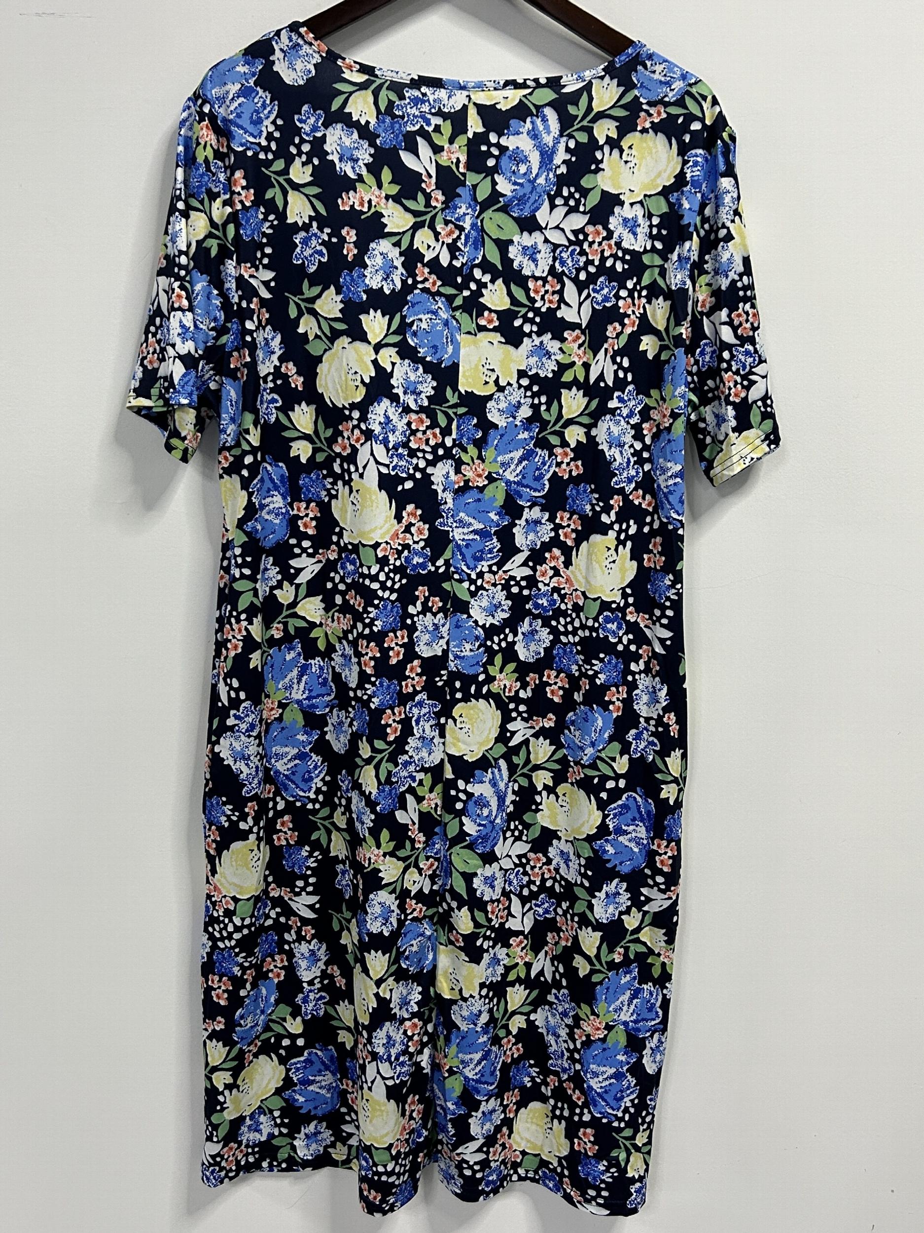  Floral Print Short Sleeve Round Neck Dress With Pockets