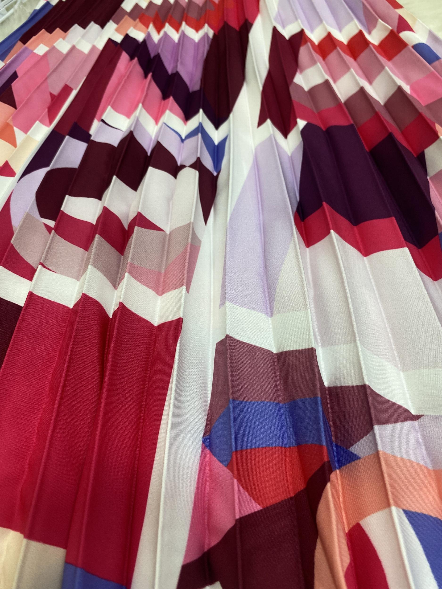  Abstract Print A-line Skirt Elastic Waist Pleated