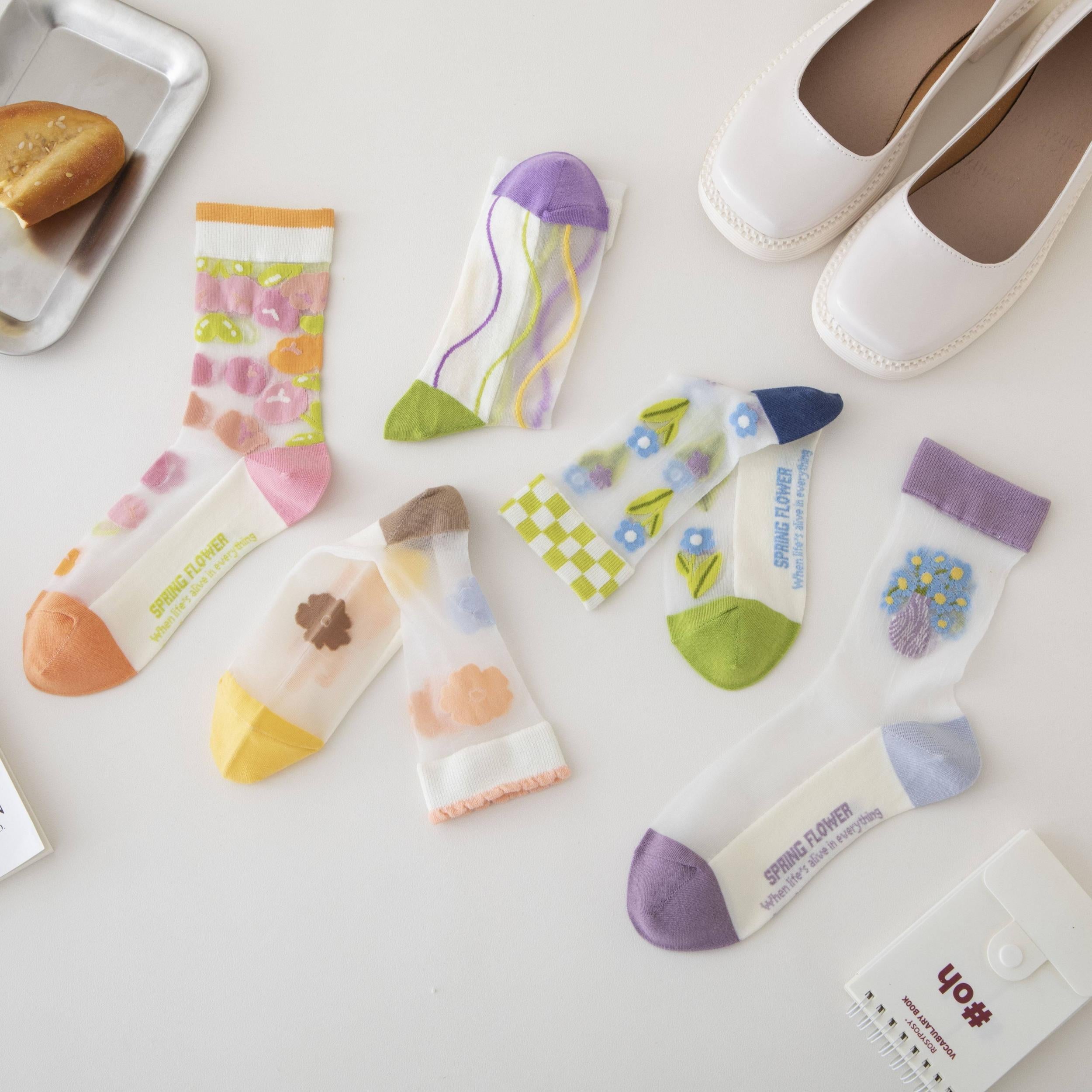 Floral Print Mesh Stitching Mid Tube Socks: 5 Pairs