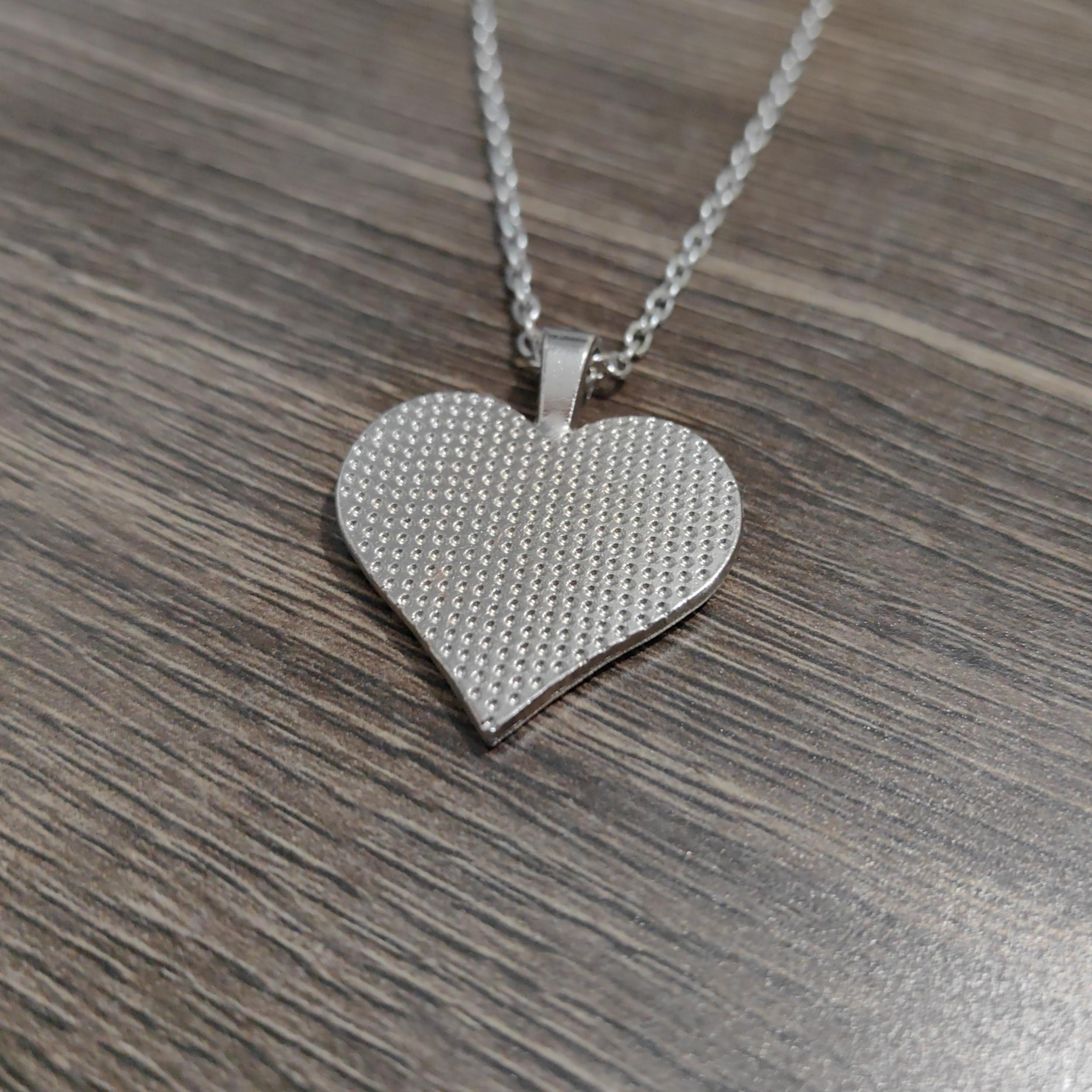 Girls Wolf Pendant Necklace Jewelry Gift Clothing Accessories