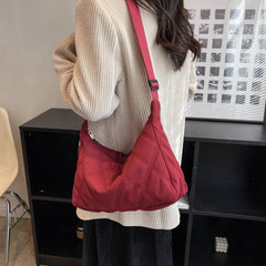 Women's Minimalist Hobo Bag with Quilted Detail and Zipper