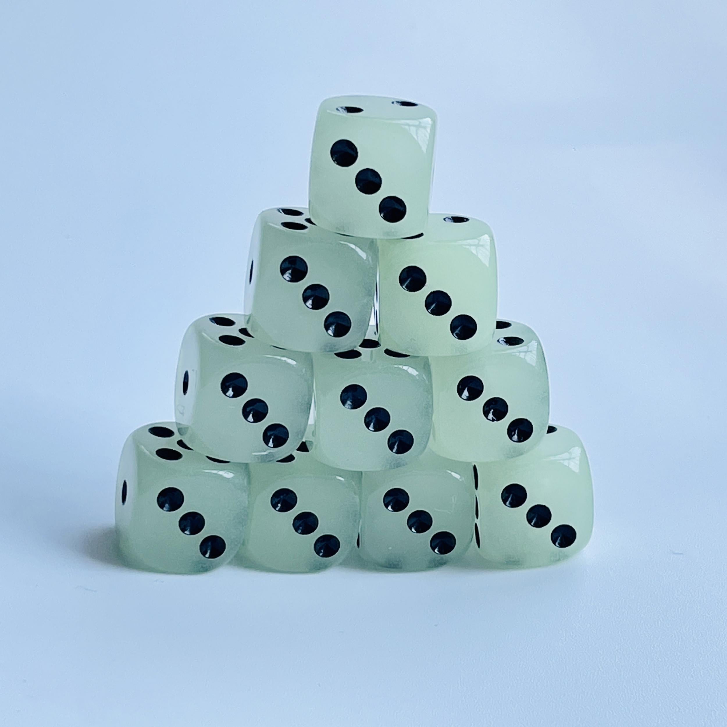 5pcs Luminous Dice Set 16mm Circular Dot Nightclub Bar KTV Entertainment