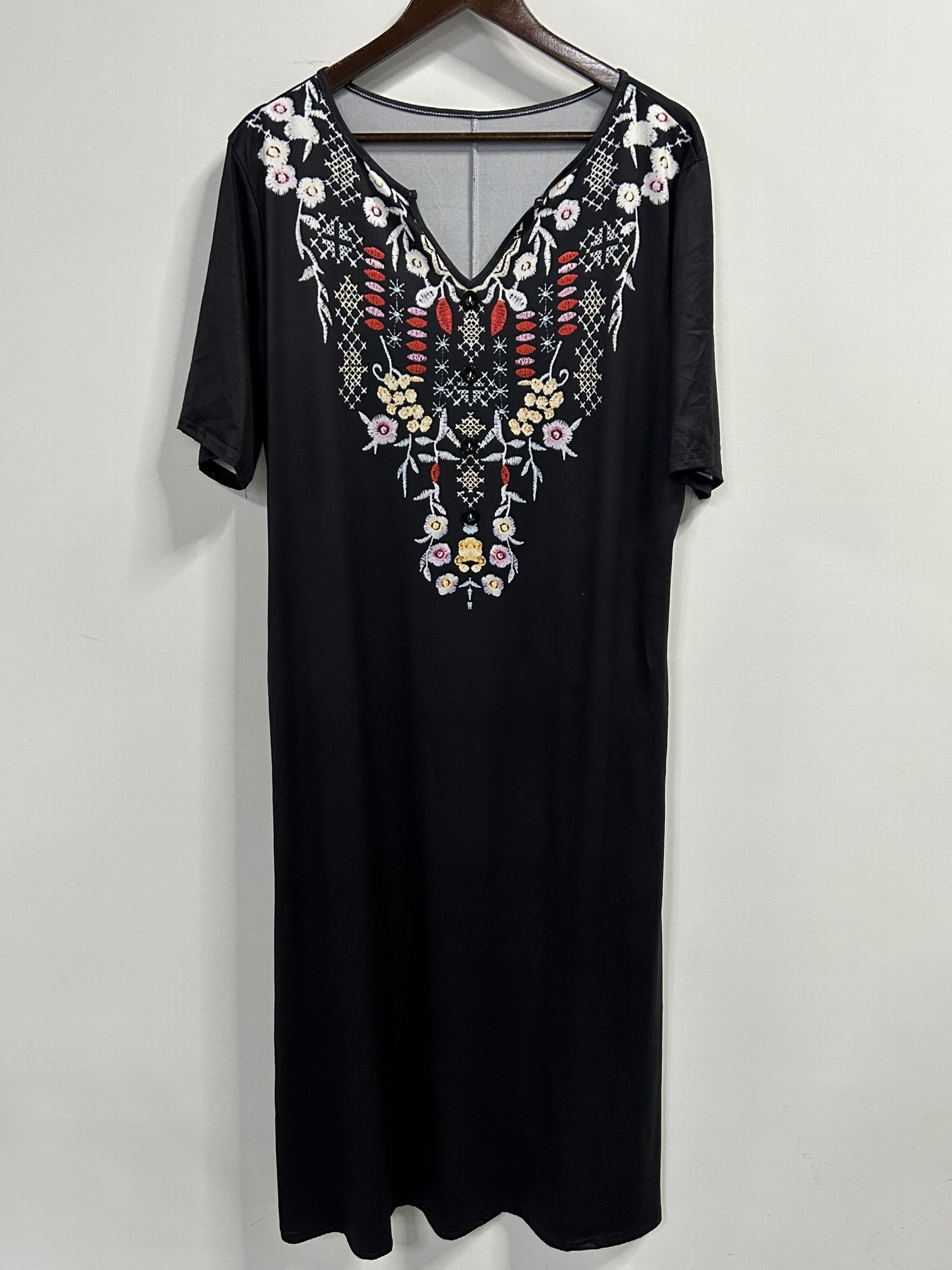 Plus Size Boho Dress Women's Plus Floral Embroidered Half Sleeve Dress