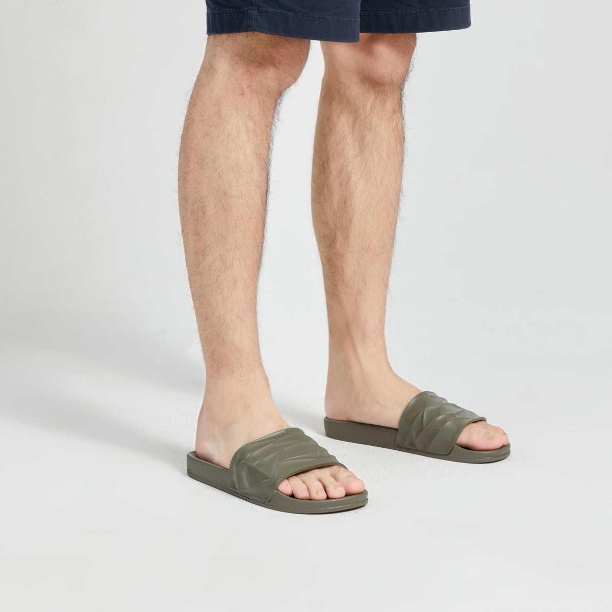 Men's Wavy Slides Lightweight Non Slip Slippers